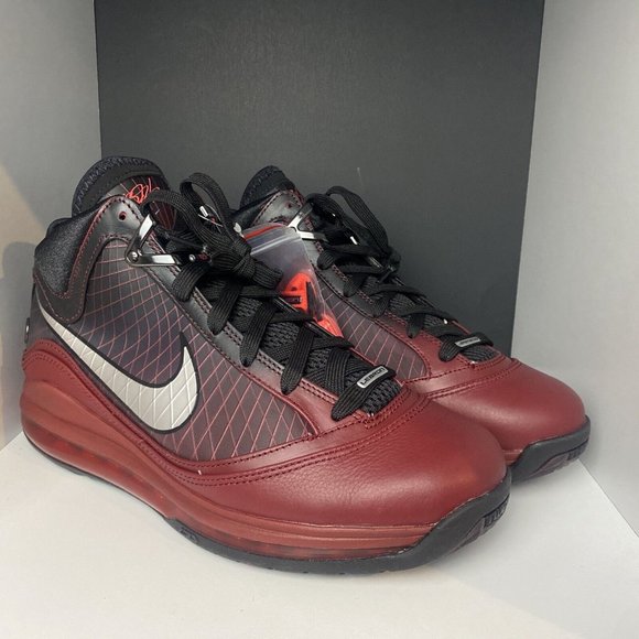 BRAND NEW - Nike Lebron 7 Retro Christmas - Picture 1 of 14
